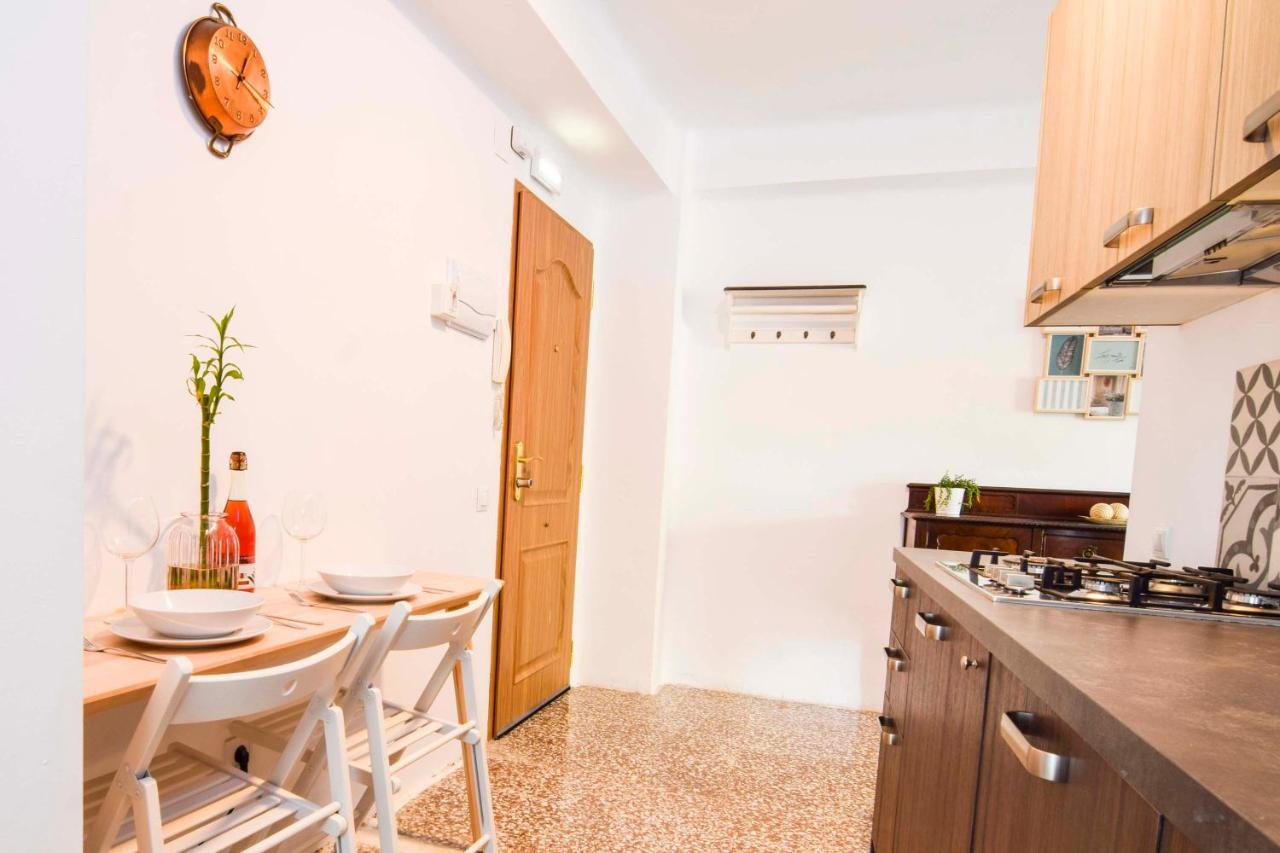 P&P Apartaments Arapiles Málaga Exterior foto